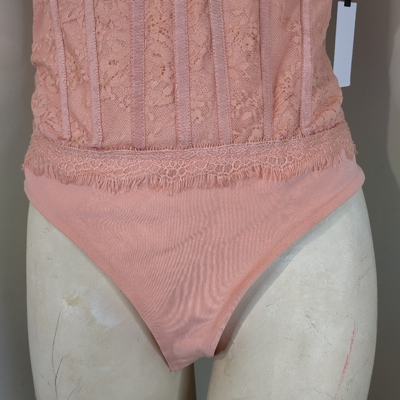 Astr Lacie Illusion Lace Bodysuit Dusty Pink Bustier M NEW - Picture 6 of 13